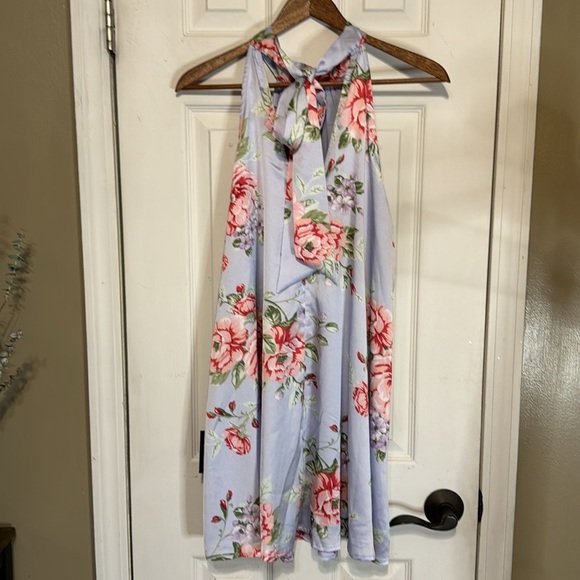NWT Lulus Floral Halter Top Swing Dress Tie Back Lined Size Small - Picture 4 of 10